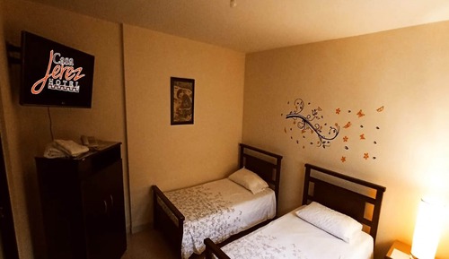 Basic Double Room, 2 Twin Beds