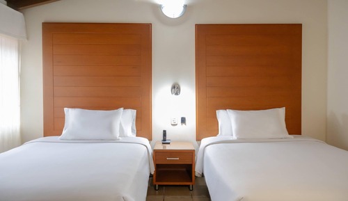 Executive Room, 2 Queen Beds, Non Smoking