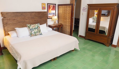 Room (Mariscal)