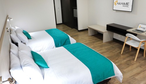 Deluxe Twin Room, Multiple Beds, City View