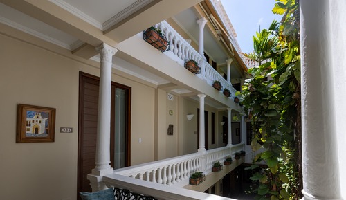 Standard Room, 1 Queen Bed