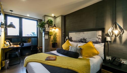 Deluxe Double Room, 1 Queen Bed (UNO)