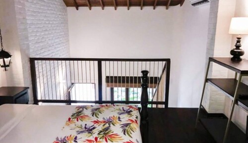 Superior Room (Colonial)