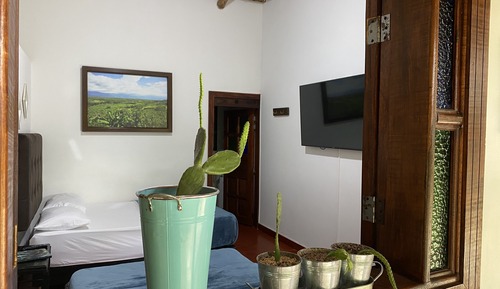Comfort Room (H4)