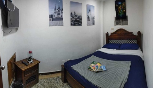 Basic Room, 1 Double Bed, Shared Bathroom
