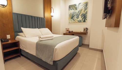 Junior Room, 1 King Bed, Non Smoking, Hot Tub - No view