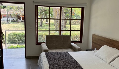 Deluxe Suite, Garden View