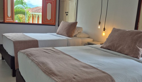 Standard Twin Room
