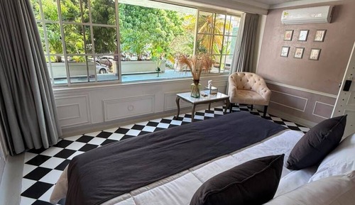 Luxury Double Room, City View