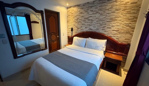 Family Room (Seis Personas)