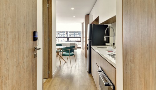 Loft (304)