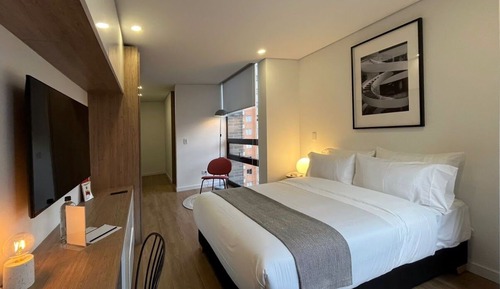 Apartment (611)