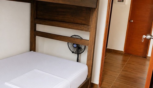 Economy Room