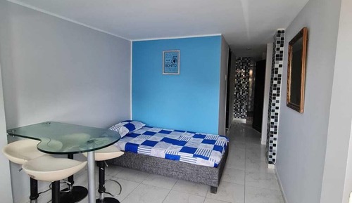 APARTMENT 202 (5 PEOPLE)