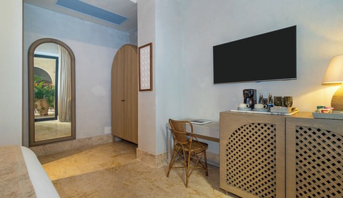 Luxury Room