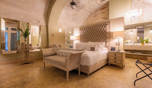 Design Suite, 1 King Bed (Suite El Aljibe)
