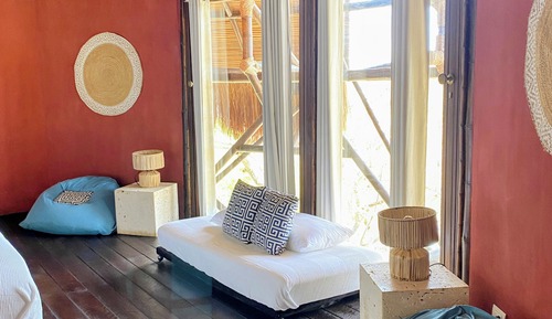 Room, Sea View