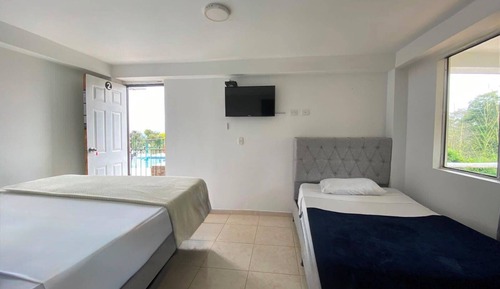 Basic Quadruple Room, Pool View