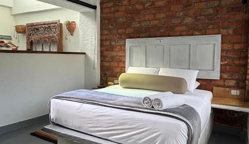 Apartment, 1 Queen Bed, Mountain View