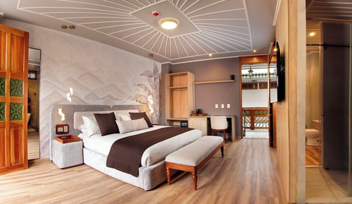 Superior Suite