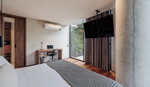 Standard Suite
