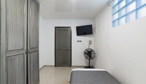 Classic Single Room