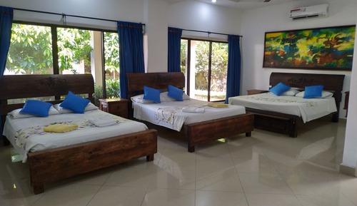 Family Room (8 guests)