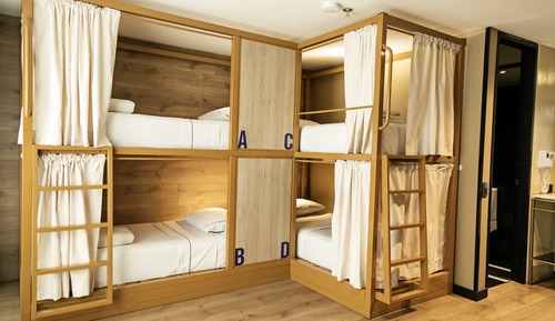 Bed in a 6-bed mixed dormitory