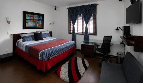 Deluxe Room (2 Adults + 1 Child)