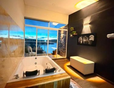 Deluxe Double Room (2 Adults + 1 Child)