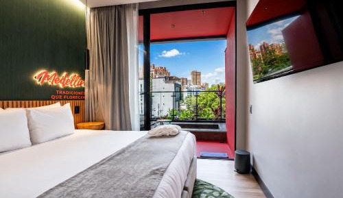 Deluxe Double Room with Bath