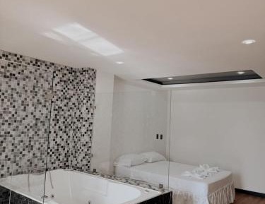 King Suite with Spa Bath