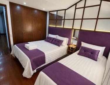 Room #1677492102