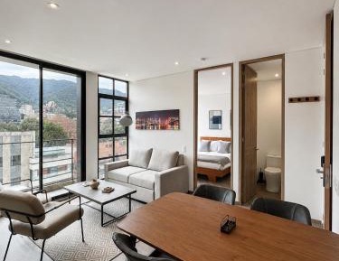 Deluxe One-Bedroom Apartment