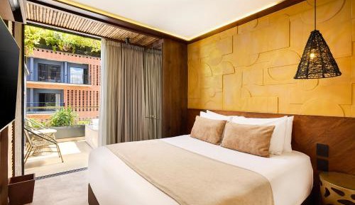 Suite with Spa Bath