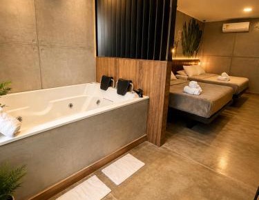 Deluxe Suite with Bath and Air Conditioning