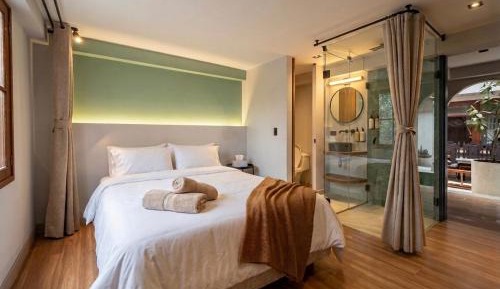 Double Room with Private Bathroom