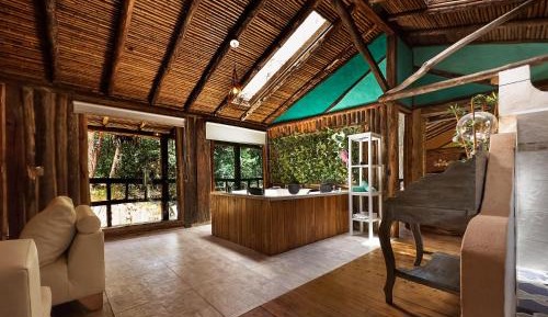 Queen Room with Spa Bath