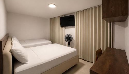 Triple Room with City View