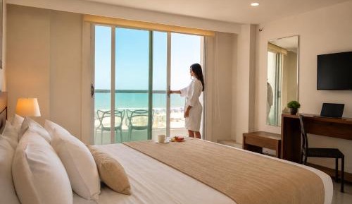 Double Room with Balcony and Sea View