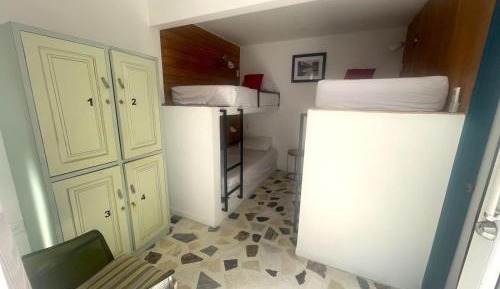 Quadruple Room with Private Bathroom