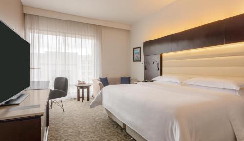 King Room - High Floor/Club Access