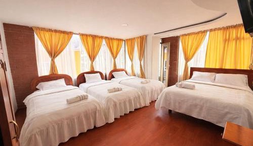 Quadruple Room with Private Bathroom
