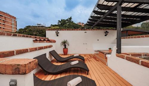 Luxury Four-Bedroom Apartment