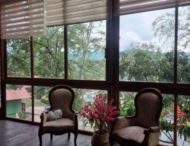 Deluxe Family Suite