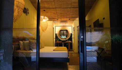 Deluxe King Suite