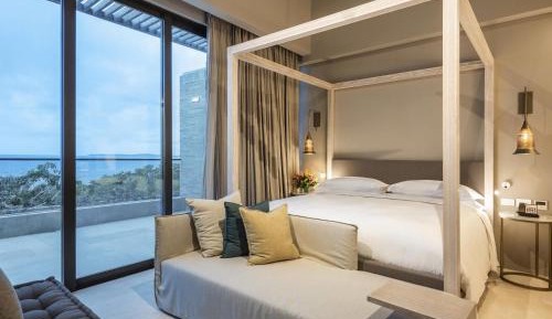Two-Bedroom Caribbean Family Penthouse with Two King Beds and Ocean View