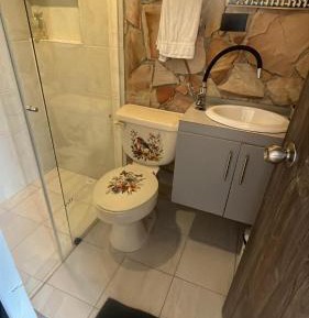 Twin Room with Private Bathroom
