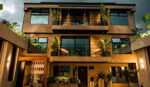 Four-Bedroom Deluxe Apartment