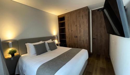 Standard Double Suite